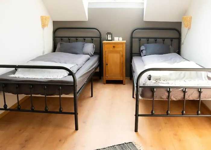 Schlaf-scheune Auf Islandpferdehof Im Gruenen *